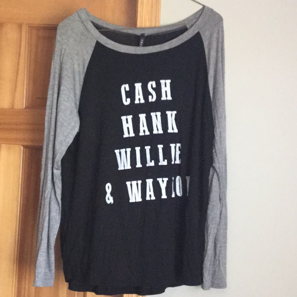 NWT Nashville Graphic Long-Sleeved Tee Large